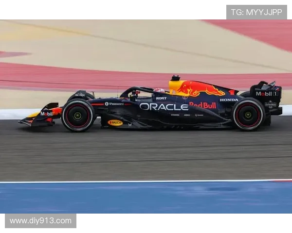 F1赛季激烈角逐 红牛车队再度称霸 法拉利奋力追赶